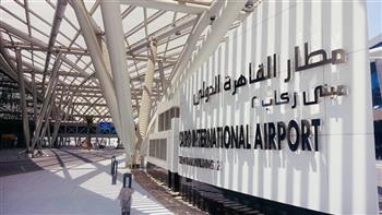 رئيس شركة ميناء القاهرة الجوي يهنئ العاملين بعد فوز المطار بجائزة دولية في الاستدامة
