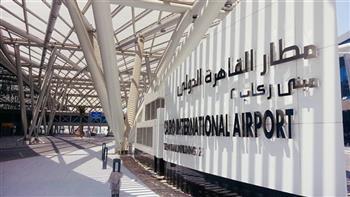رئيس شركة ميناء القاهرة الجوي يهنئ العاملين بعد فوز المطار بجائزة دولية في الاستدامة