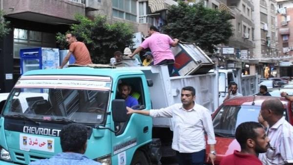حملات لإزالة الإشغالات والتعديات ومتابعة التزام المنشآت بمواعيد الغلق الرسمية بالإسكندرية