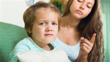 5 أخطاء شائعة تجعل أطفالك لا يستمعون لك.. منها عدم المتابعة