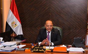 وزير العمل يعتمد صرف 800 ألف جنيه رعاية صحية وإعانات حوادث لـ 217 عاملاً في 6 محافظات