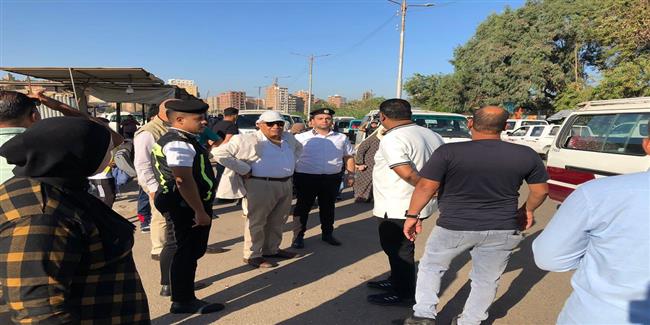 محافظ الدقهلية يتابع انتظام حركة الركاب بموقف جديلة