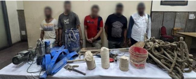 القبض على 5 أشخاص ينقبون عن الآثار داخل عقار في السيدة زينب