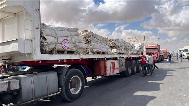 الهلال الأحمر يطلق قافلة «زاد العزة» الـ 42 محملة بنحو 3400 طن مساعدات إنسانية إلى غزة