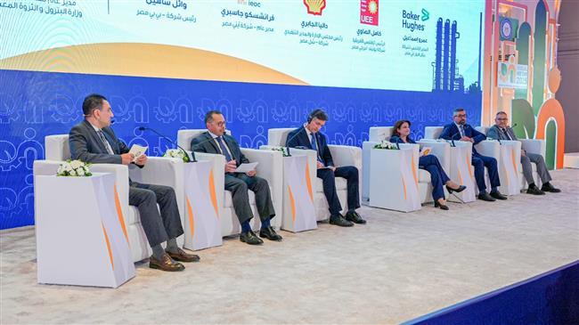 وزير البترول يشهد فعاليات يوم السلامة والصحة المهنية والبيئة 2025