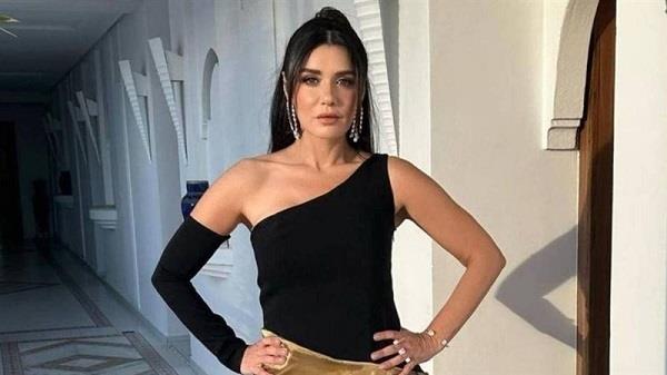 غادة عادل تستعيد نصيحة ميرفت أمين.. "فيلم أو اثنين هما اللي بيفضلوا"