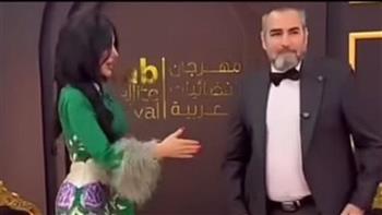 أحمد عبد العزيز يثير الجدل بتجاهله مصافحة حليمة بولند