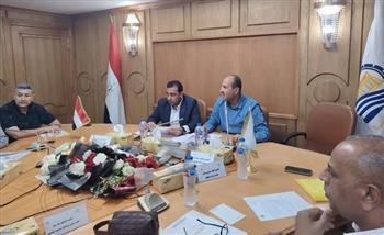 نائب محافظ قنا يتابع ملف تقنين أراضي أملاك الدولة ومواجهة التعديات