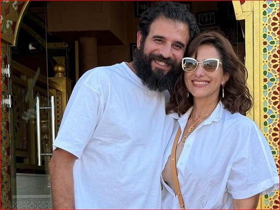 حنان مطاوع تخطف الأنظار بإطلالة جديدة من المغرب مع زوجها أمير اليماني
