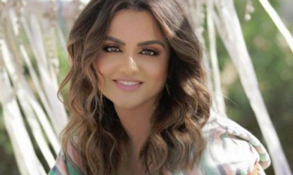 باسكال مشعلاني تدافع عن ابن فضل شاكر: يستحق التقدير ويُحكم عليه من فنه فقط  