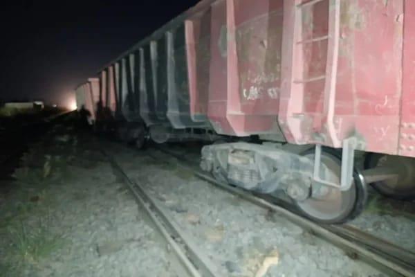 التحفظ على سائق قطار البضائع عقب خروج 7 عربات عن القضبان في بني سويف