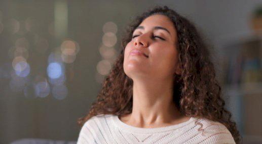 7 فوائد صحية مذهلة للتنفس العميق.. منها النوم الجيد