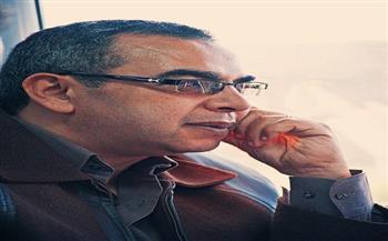 شخصيات صنعت التاريخ| أحمد خالد توفيق.. كيف جعل الشباب يقرأون؟
