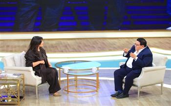 الخميس والجمعة.. خالد جلال وأبطال "حواديت" ضيوف "معكم منى الشاذلي"