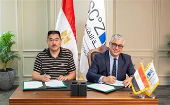 اقتصادية قناة السويس توقع عقد مشروع "شوانفينج" الصينية للملابس الجاهزة بالقنطرة غرب
