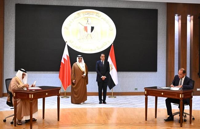 رئيس الوزراء وولي عهد البحريني يشهدان توقيع 8 وثائق في مجالات تخدم تعزيز التعاون الثنائي