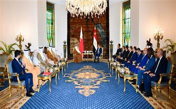 ولي العهد البحريني يثمّن جهود مصر الحثيثة لاستعادة الاستقرار لا سيما في قطاع غزة