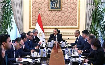 رئيس الوزراء يؤكد اهتمام الحكومة بتوطين صناعة مكونات محطات الطاقة الشمسية بمصر