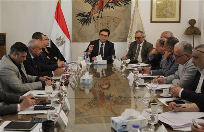 وزير الثقافة يستعرض خطة شاملة لتطوير العمل الثقافي وتعزيز الدور الوطني للوزارة