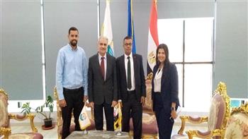 جامعة أسوان تجدد شراكتها مع البنك الأهلي لإصدار بطاقات دفع إلكترونية لخدمة 25 ألف طالب