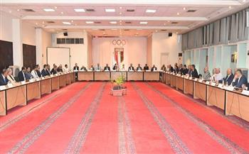 وزير الرياضة ورئيس الأولمبية يجتمعان برؤساء الاتحادات لمتابعة الأكواد الطبية 