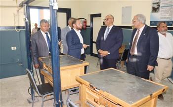 محافظ القليوبية يتفقد مدرسة "إيجيبت جولد" للتكنولوجيا التطبيقية للحلي بمدينة العبور  