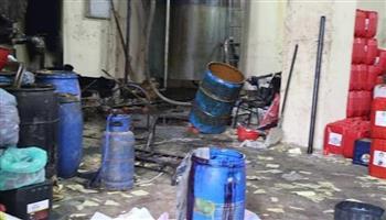 ضبط شخص بالإسكندرية يدير مصنعًا لتدوير زيوت مجهولة المصدر