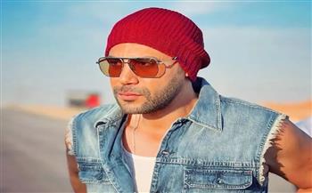 محمد إمام يخطف الأنظار بمشهد أكشن ويعد جمهوره بالمفاجأة