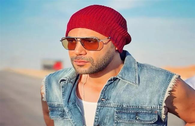 محمد إمام يخطف الأنظار بمشهد أكشن ويعد جمهوره بالمفاجأة