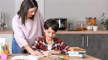العودة للدراسة.. 9 استراتيجيات تشجع ابنك على المذاكرة