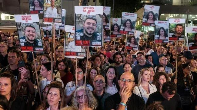 عائلات المحتجزين الإسرائيليين تطالب ببدء مفاوضات فورية على أساس اتفاق ويتكوف