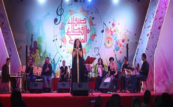 أغانى التراث الشعبي بصوت فاطمة عادل تزين مسرح ساحة الهناجر