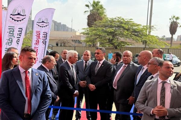 بتخفيضات 35‰.. وزير التموين يفتتح المعرض الرئيسي لـ "أهلاً مدارس" بمدينة نصر