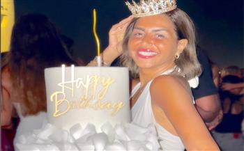 منة فضالي تحتفل بعيد ميلادها 