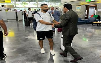 قبل مواجهة بوركينا فاسو.. وزير الرياضة يودع المنتخب بمطار القاهرة| صور