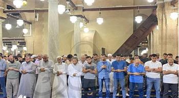 الجامع الأزهر يقيم صلاة خسوف القمر 
