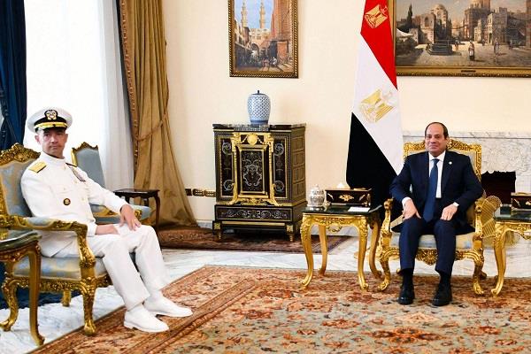 الرئيس السيسي يستقبل قائد القيادة المركزية الأمريكية لبحث تطورات الأوضاع في قطاع غزة