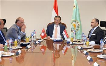 وزير الزراعة يبحث مع وفد تونسي رفيع المستوى تعزيز الاستثمارات المشتركة