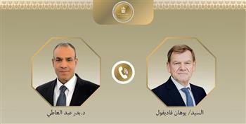 وزير الخارجية يؤكد أهمية اضطلاع المجتمع الدولي بدوره لوضع حد للجرائم الإسرائيلية في غزة والضفة الغربية