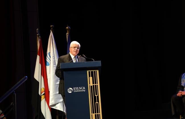 وزيرا التعليم العالي والمالية يشهدان حفل تخريج دفعة جديدة من جامعة أسلسكا