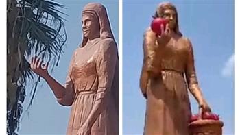 سرقة "فراولة" من تمثال تشعل السوشيال ميديا في الإسماعيلية.. ما القصة؟