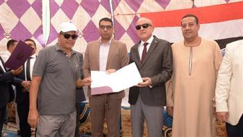 محافظ الأقصر يشهد حفل تسليم 100 وحدة سكنية بمشروع إسكان "الطود"