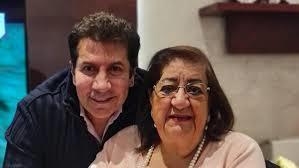 اليوم.. عزاء والدة هاني رمزي في كنيسه أبي سيفين بالتجمع الأول