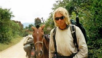 رحلة غير عادية.. بريطاني يسير على الأقدام لمدة 27 عامًا