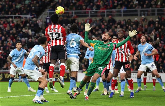 الدوري الإنجليزي.. مانشستر سيتي يتعادل مع سندرلاند سلبيا في غياب مرموش