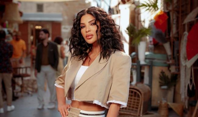 كليب دينا حايك "برواز كبير" للمخرجة بتول عرفة يحقق 9 ملايين مشاهدة  