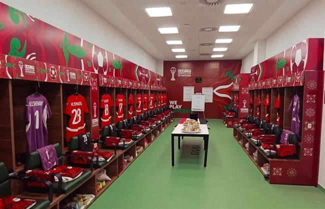 كأس أمم أفريقيا.. قمصان منتخب مصر تزين الملعب قبل مواجهة كوت ديفوار| صور  