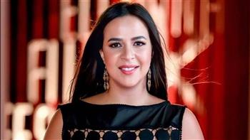 إيمي سمير غانم: «الشيب فاجأني بعد رحيل والديّ.. ولن ألجأ لحقن الوجه»