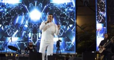 في الذكرى السادسة لرحيله.. إيهاب توفيق يحيي ذكرى والده