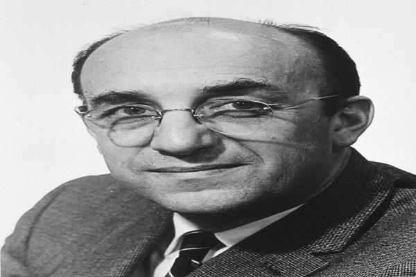  روجيه غيومين.. رائد علم الغدد الصماء والحائز على نوبل